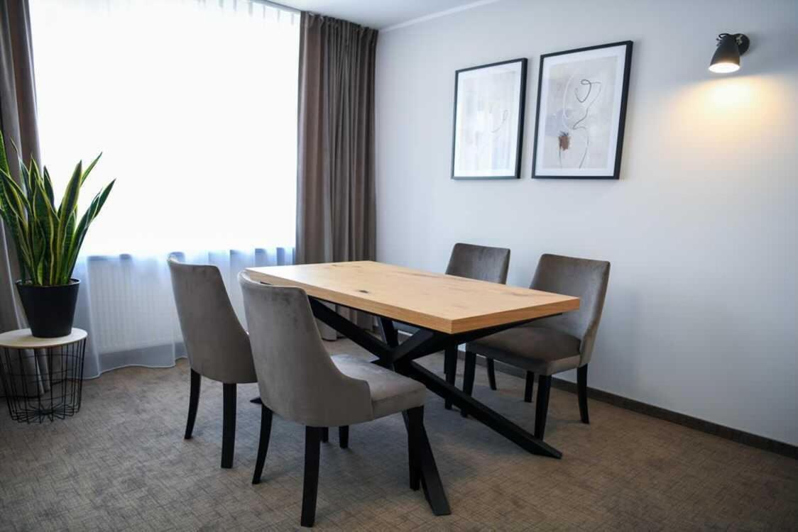 Lofft Hotel Ciechanów エクステリア 写真