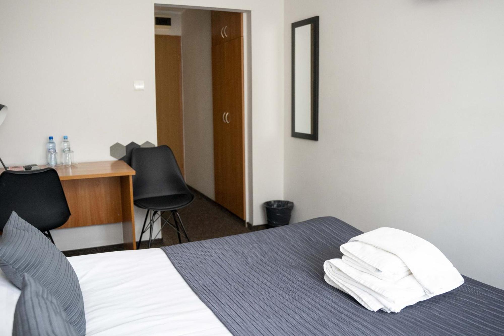 Lofft Hotel Ciechanów エクステリア 写真