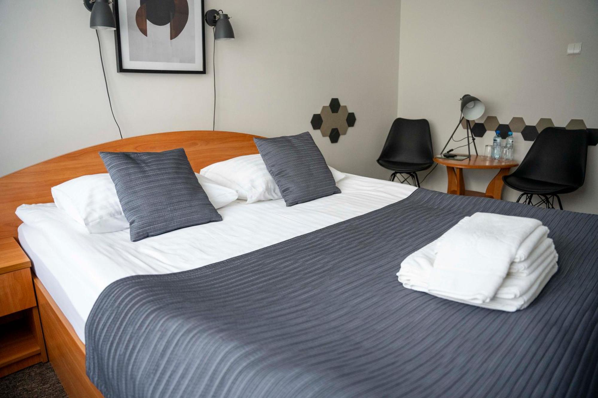 Lofft Hotel Ciechanów エクステリア 写真
