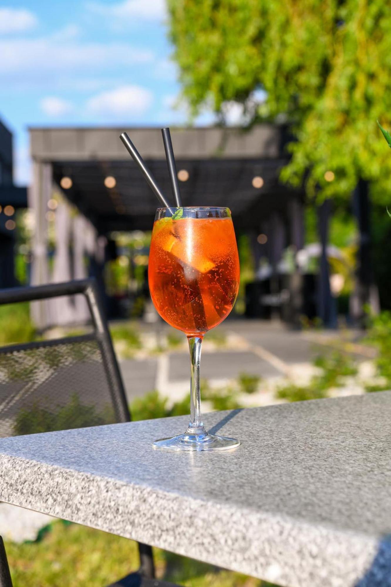 Lofft Hotel Ciechanów エクステリア 写真