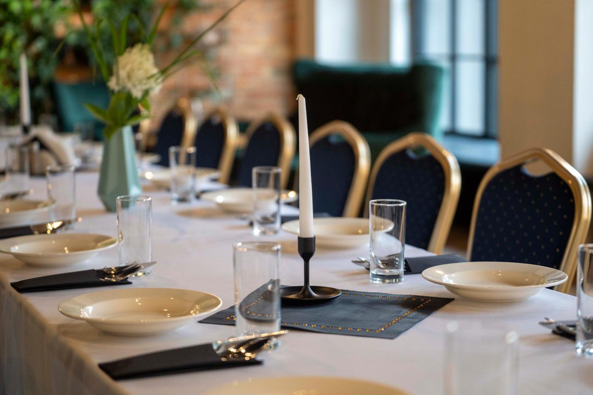 Lofft Hotel Ciechanów エクステリア 写真