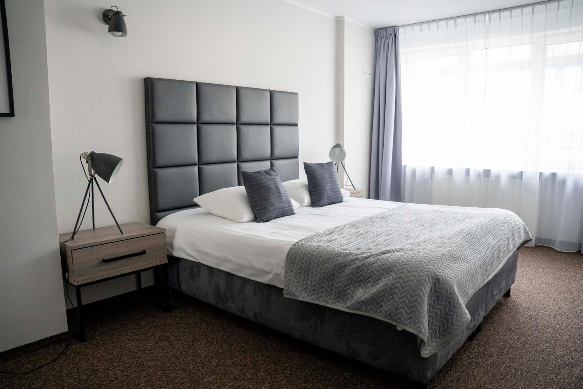 Lofft Hotel Ciechanów 部屋 写真